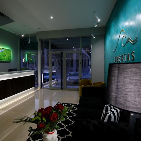 Hotel Libertas Вльора Екстер'єр фото