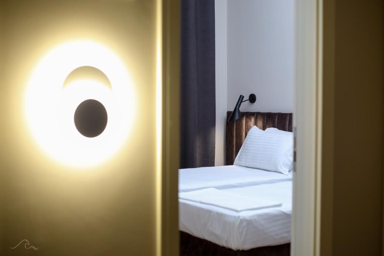 Hotel Libertas Вльора Екстер'єр фото
