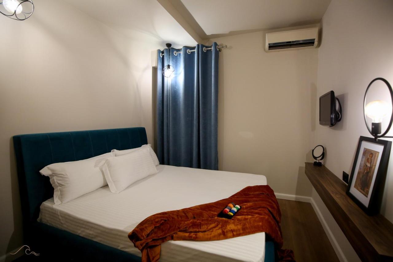 Hotel Libertas Вльора Екстер'єр фото