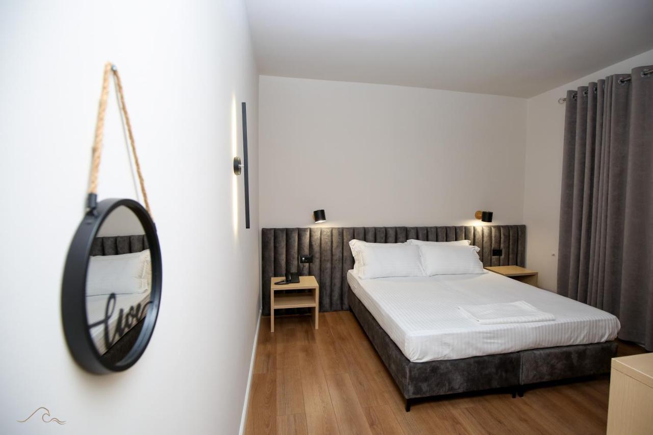 Hotel Libertas Вльора Екстер'єр фото