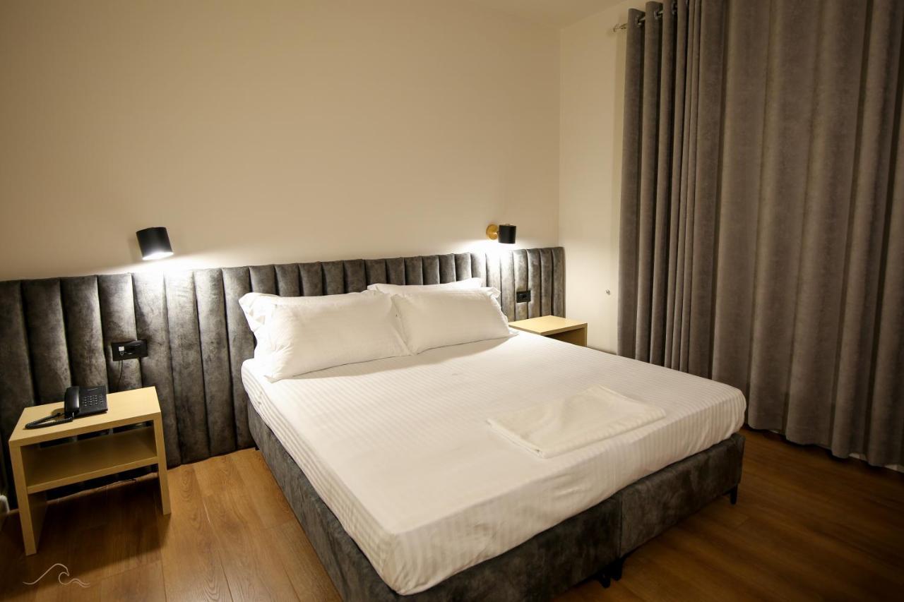 Hotel Libertas Вльора Екстер'єр фото