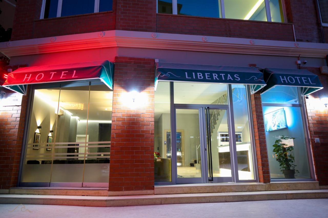 Hotel Libertas Вльора Екстер'єр фото