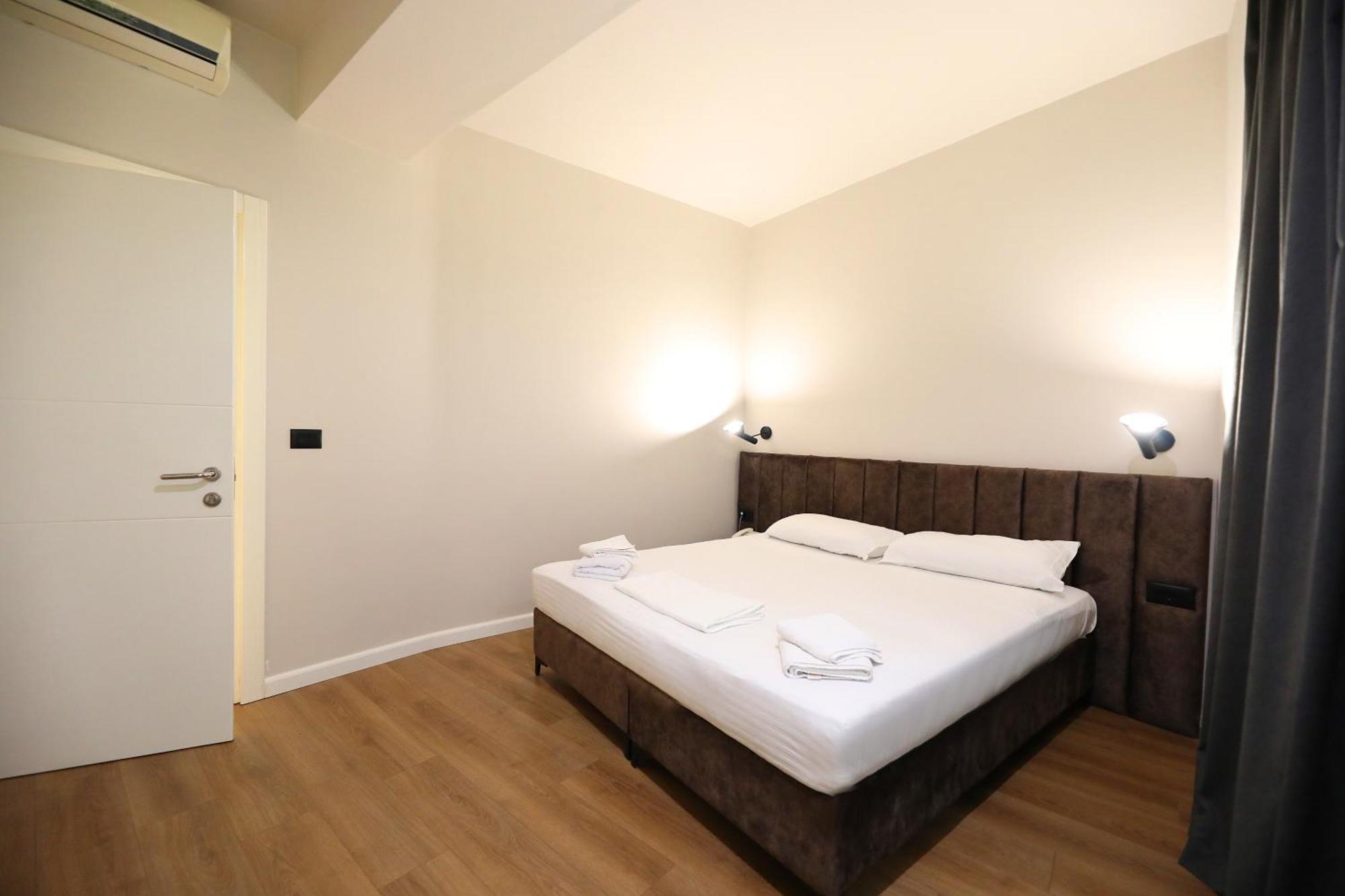 Hotel Libertas Вльора Екстер'єр фото