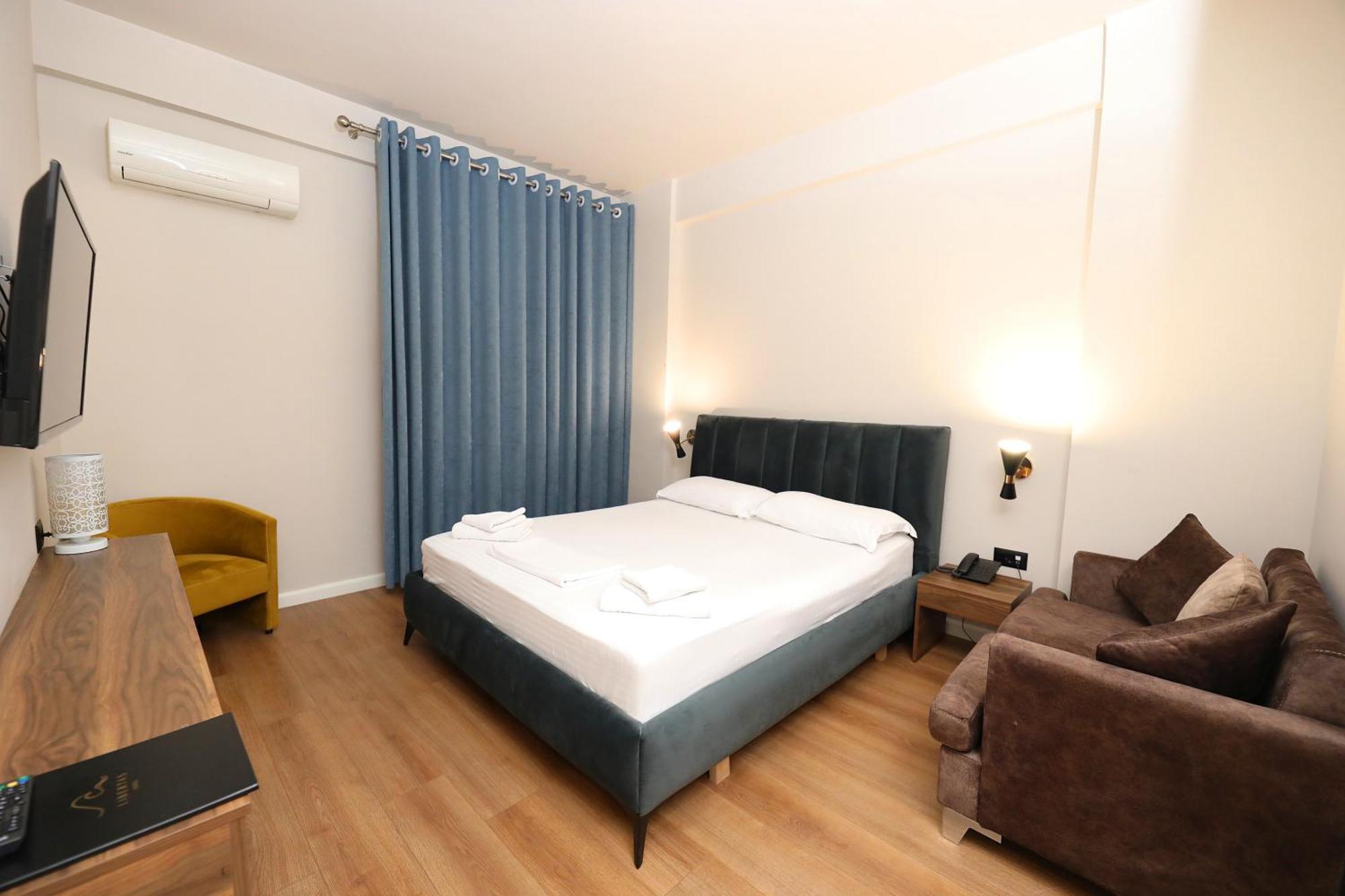 Hotel Libertas Вльора Екстер'єр фото