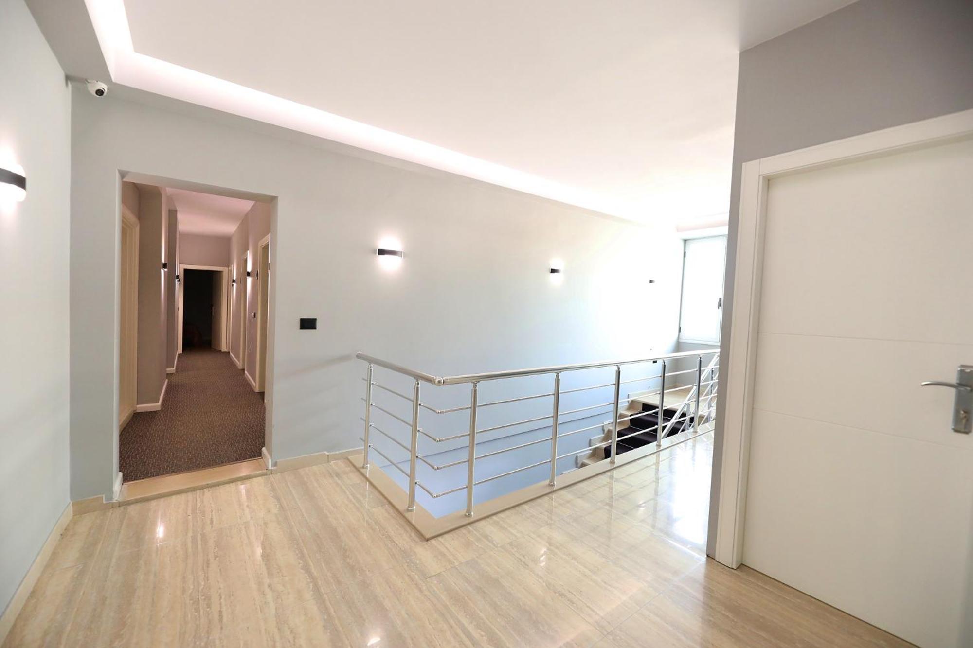 Hotel Libertas Вльора Екстер'єр фото