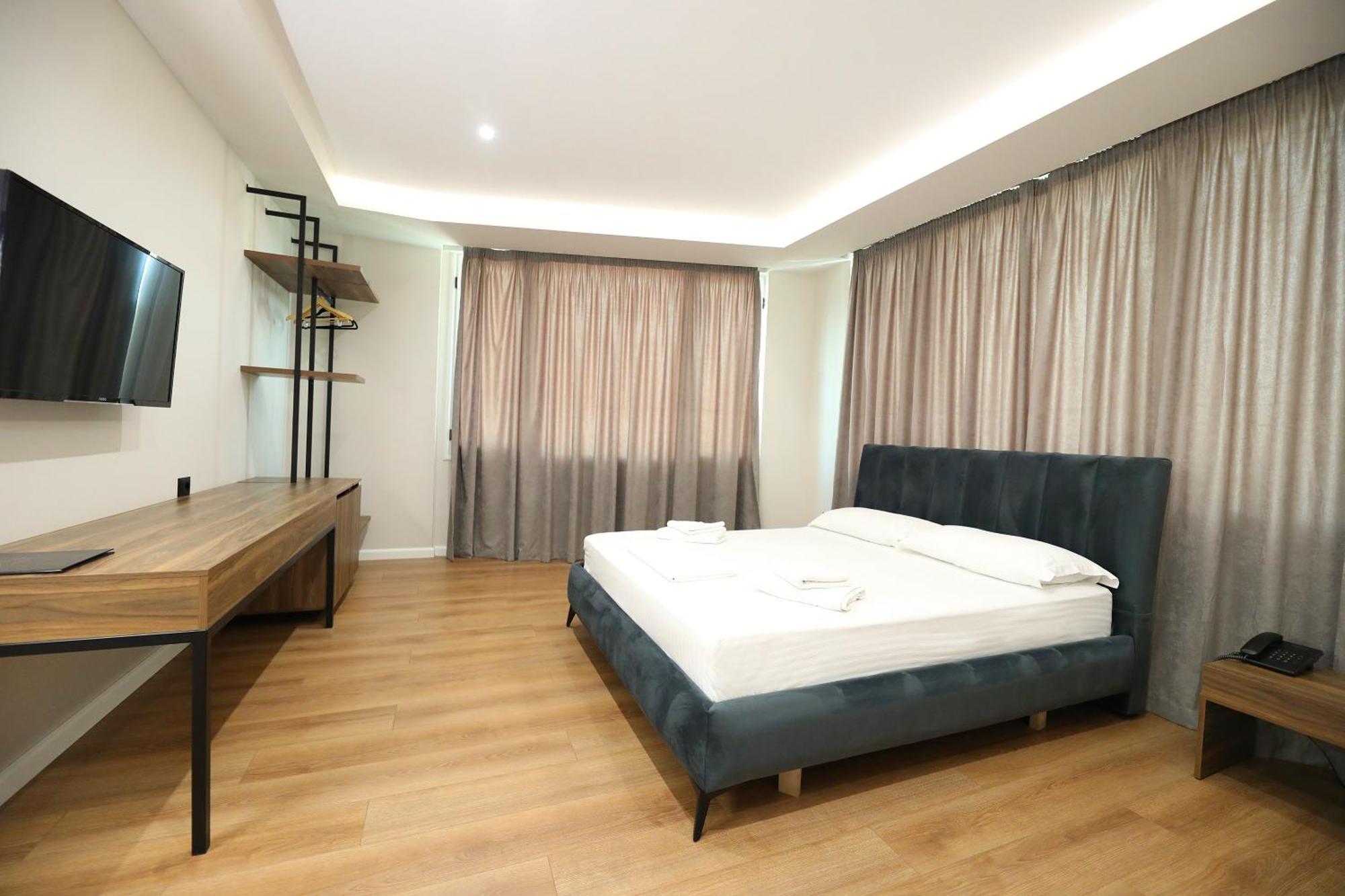 Hotel Libertas Вльора Екстер'єр фото